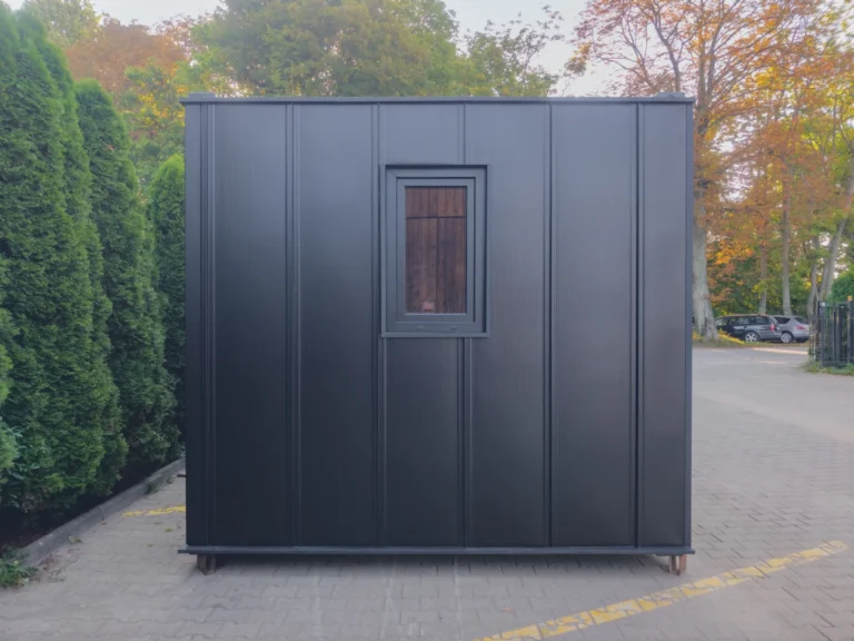 boxtainer - kontener gospodarczy - pomieszczenie gospodarcze - narzędziownia - czarna deska opalana (8)